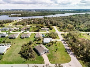 616 Posadas Cir in Punta Gorda, FL - Building Photo - Building Photo