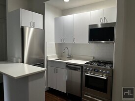 EAST 46 STREET in New York, NY - Building Photo