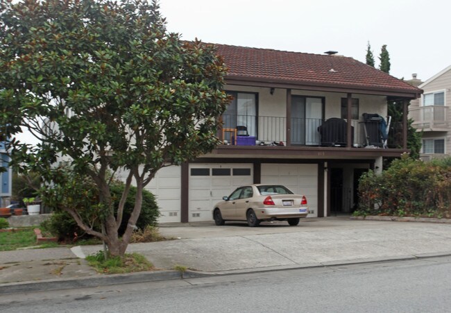 515 Baden Ave in South San Francisco, CA - Foto de edificio - Building Photo