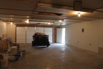 113 Holland Ct in Creve Coeur, IL - Building Photo - Building Photo