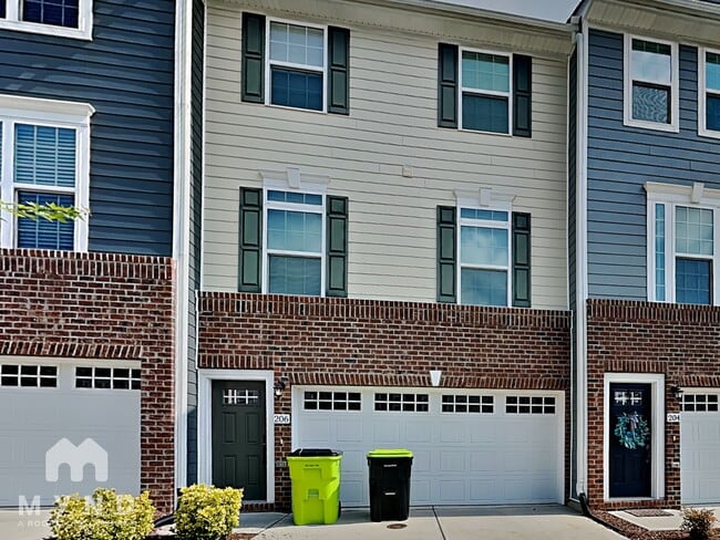 property at 206 Tamworth Creek