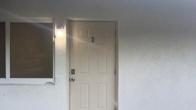 4683 Hairland Dr in West Palm Beach, FL - Building Photo - Building Photo