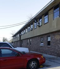 525 Richard Ave Apartments in River Ridge, LA - Building Photo - Building Photo