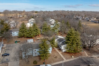 Lincoln Terrace Apartments in Peoria, IL - Building Photo - Building Photo