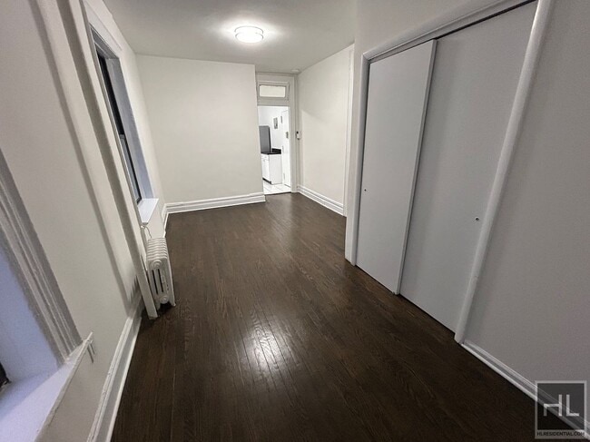 1427 York Ave