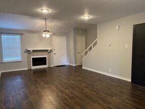 5500 McPherson Rd in Laredo, TX - Building Photo - Building Photo