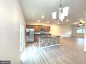 189 Magellan Dr in Martinsburg, WV - Building Photo - Building Photo