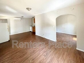 200 E 6th St in Claremore, OK - Building Photo - Building Photo