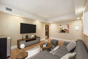 375-375 Stradbrook Ave in Winnipeg, MB - Building Photo