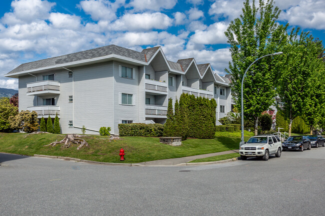 Suffolk Manor in Port Coquitlam, BC - Building Photo - Building Photo