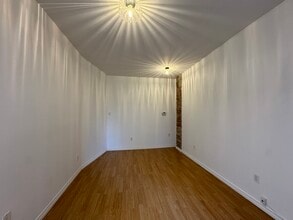 310 Riverdale Av in Toronto, ON - Building Photo - Building Photo