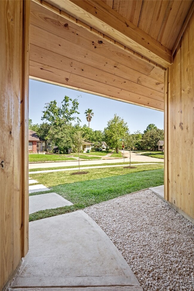 property at 4429 Woodside St