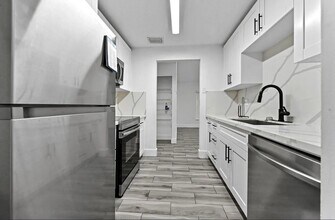 1459 Summit Run Cir in West Palm Beach, FL - Building Photo - Building Photo