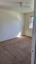 15523 Aldine Westfield Rd-Unit -6 C in Houston, TX - Foto de edificio - Building Photo