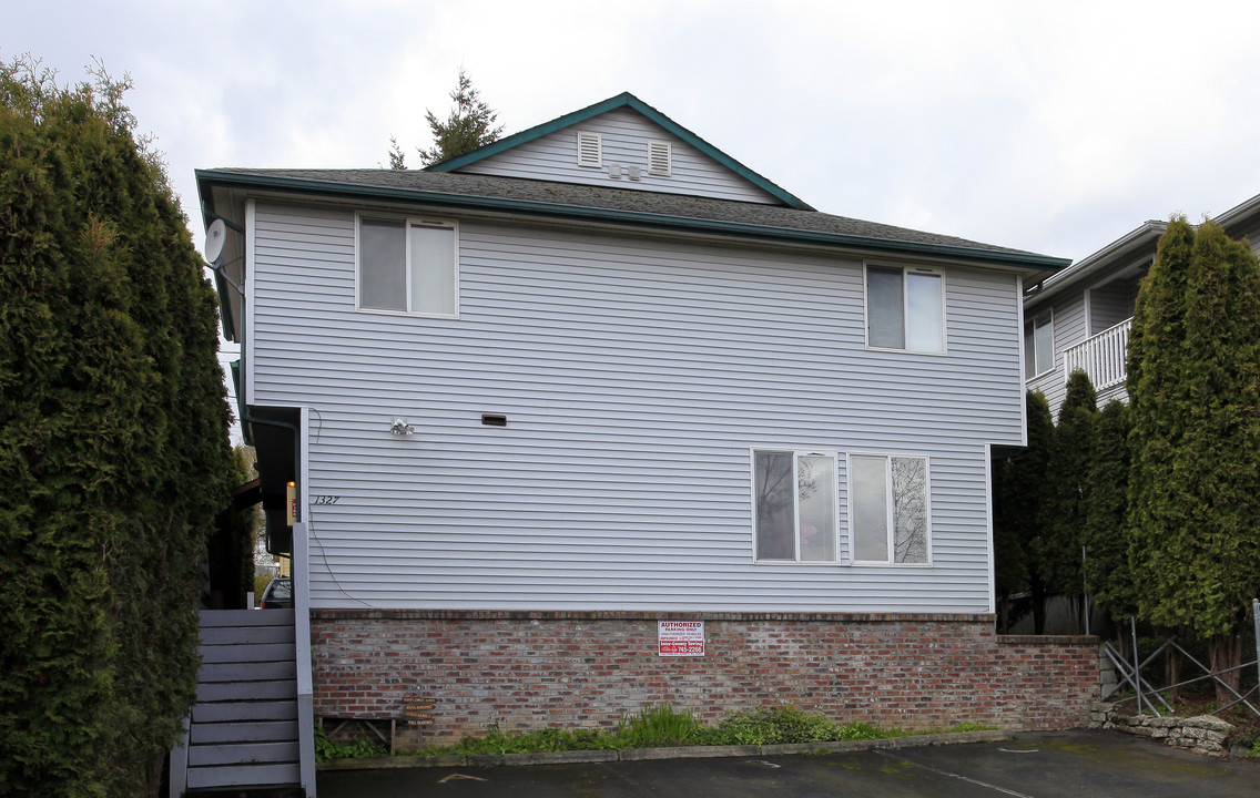 1327 Chestnut St in Everett, WA - Foto de edificio