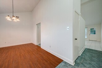 3906 Quiet Pl Dr in Houston, TX - Building Photo - Building Photo