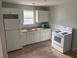 332 2nd St NE in New Philadelphia, OH - Building Photo - Building Photo