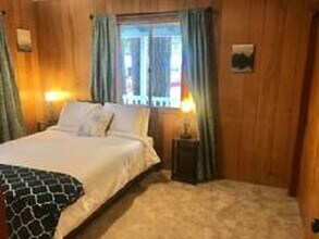 31808 Luring Pines Dr in Running Springs, CA - Foto de edificio - Building Photo