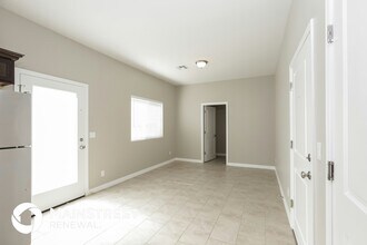 2000 N 36th St in Phoenix, AZ - Building Photo - Building Photo