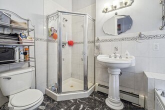 105 Jefferson St in Newark, NJ - Building Photo - Building Photo