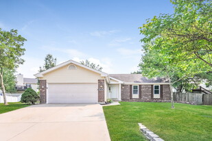 14 Walnut Hill Ct in St. Charles, MO - Building Photo