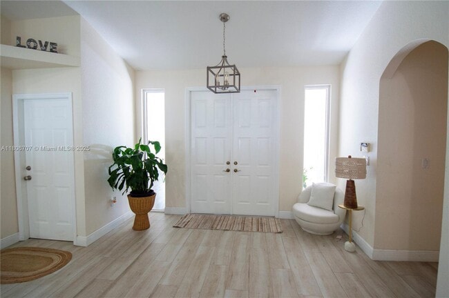 16211 NW 84th Ct in Miami Lakes, FL - Building Photo - Building Photo