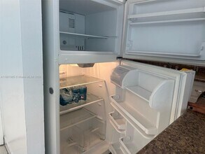 1801 NE 140th St in North Miami, FL - Building Photo - Building Photo