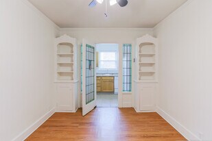 BRETT in Pittsburgh, PA - Building Photo