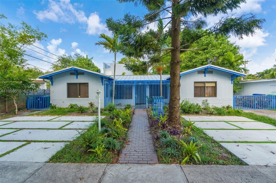 3225 SW 58th Ave in Miami, FL - Building Photo