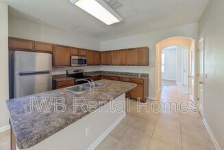 625 Oakleaf Plantation Pkwy in Orange Park, FL - Building Photo - Building Photo