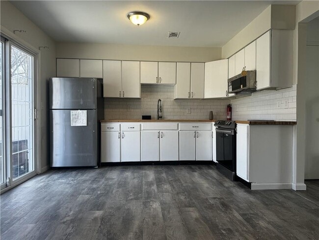 314 Saracino Dr in Maybrook, NY - Building Photo - Building Photo