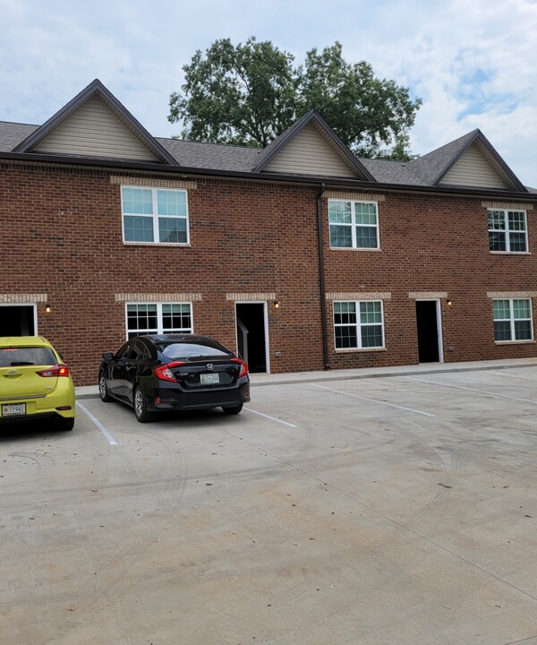 815 Howard St in Clarksville, TN - Foto de edificio