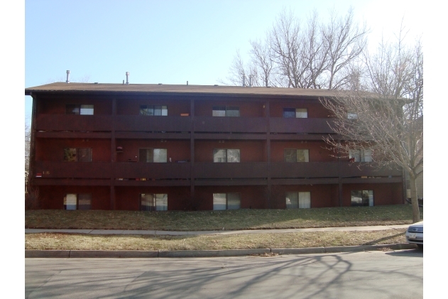 Studio Floorplan in Lincoln, NE - Foto de edificio - Building Photo