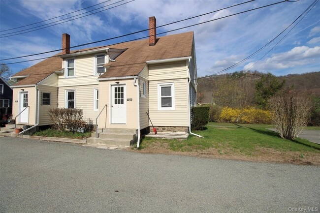 4 School House Ln in Tuxedo Park, NY - Building Photo - Building Photo