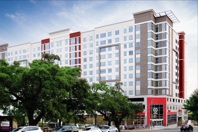 Aspire San Marcos in San Marcos, TX - Foto de edificio - Building Photo