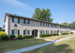 Park Place Townhomes in Atlanta, GA - Building Photo
