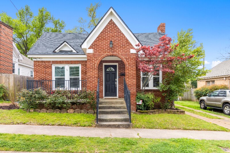 315 E 1st St in Tyler, TX - Building Photo