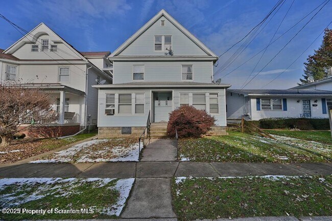 2211 Brown Ave in Scranton, PA - Building Photo - Building Photo