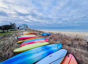 2830 Shore Dr, Unit APT 1000 in Virginia Beach, VA - Building Photo