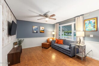 56 Monroe St in Saratoga Springs, NY - Building Photo - Building Photo