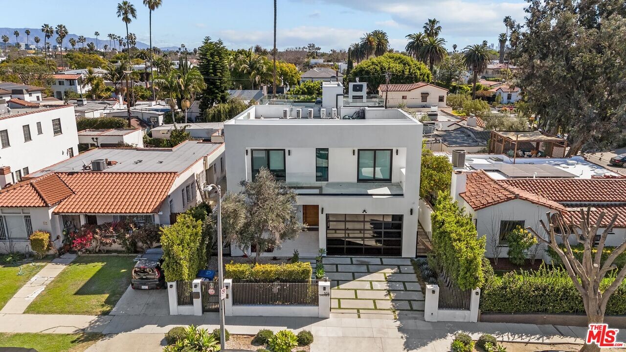 506 N Gardner St in Los Angeles, CA - Building Photo