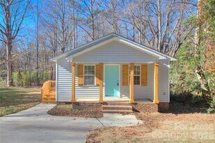 608 Anne Ave in Waxhaw, NC - Building Photo