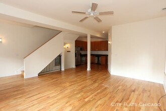 2835 N Damen Ave-Unit -Unit 3F in Chicago, IL - Building Photo - Building Photo