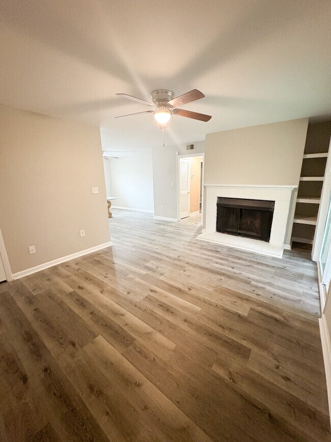 1100 Skyland Dr in Columbia, SC - Building Photo - Building Photo