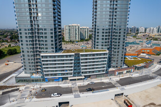 Promenade Park Towers in Vaughan, ON - Building Photo - Building Photo