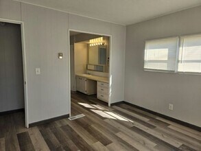 406 50th Avenue Plaza W in Bradenton, FL - Building Photo - Building Photo