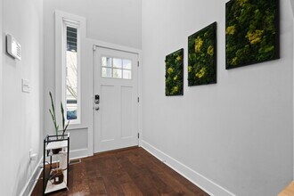 2464 Broadway St in Indianapolis, IN - Foto de edificio - Building Photo