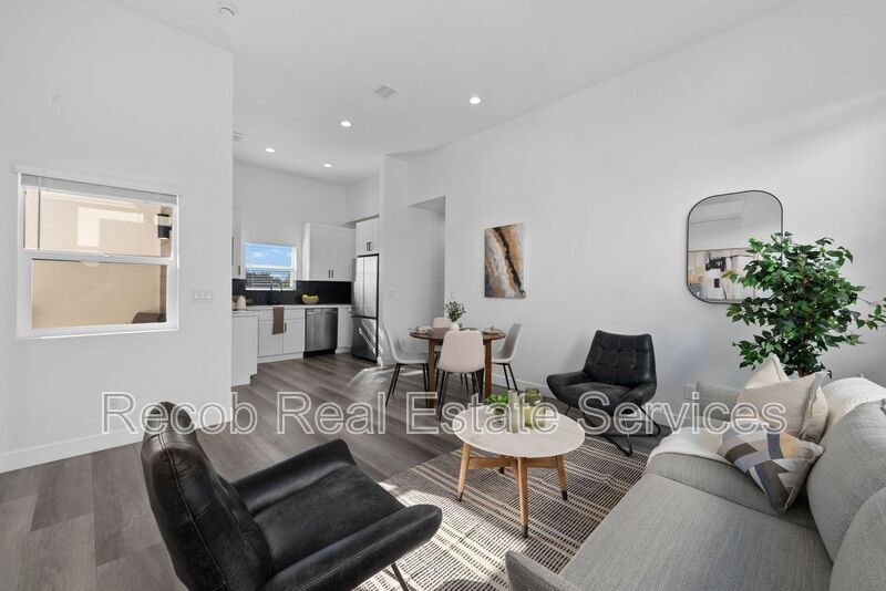1638 Elm Ave in San Diego, CA - Building Photo