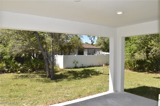 5289 Caputo Ave in North Port, FL - Foto de edificio - Building Photo