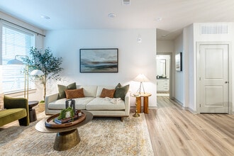 Livano Knoxville in Knoxville, TN - Building Photo - Building Photo